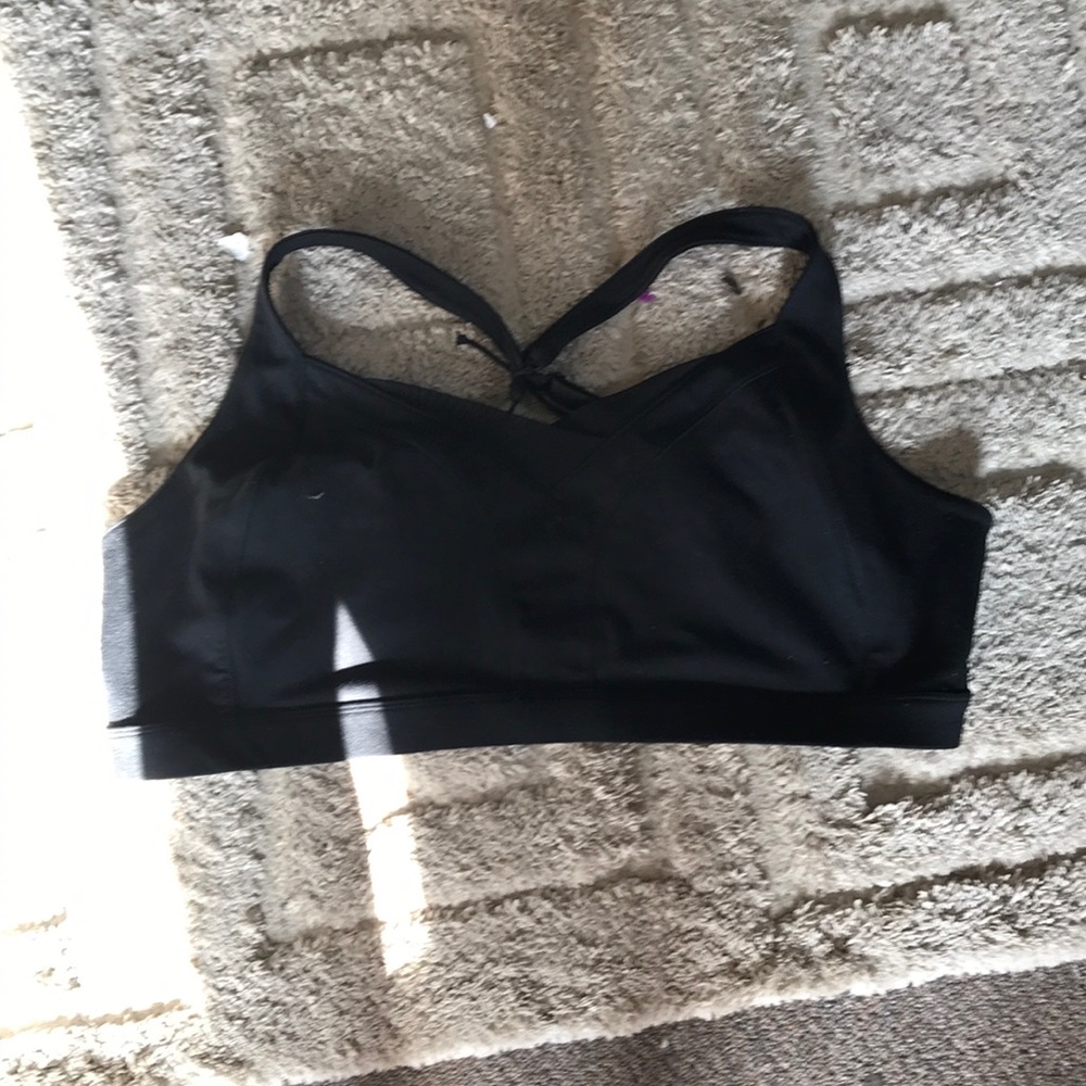 Athletic bra